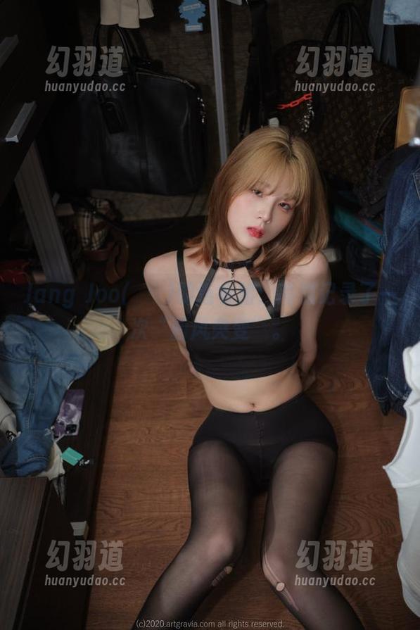 Jang Joo(장주)的连衣裙：高清记录了一次“画风突变”。